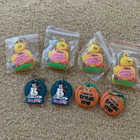 8 Pet Smart Grooming Salon Collectors Charms - Picture 1 of 4